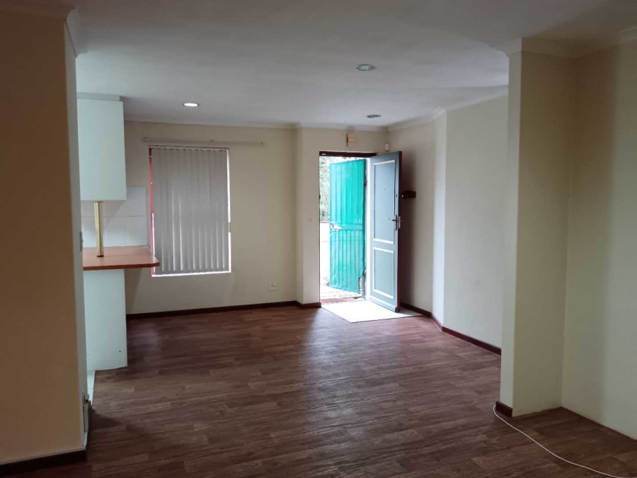 2 Bedroom Property for Sale in Bellair Western Cape